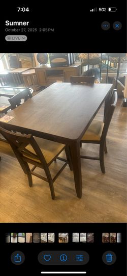 Table and chair set