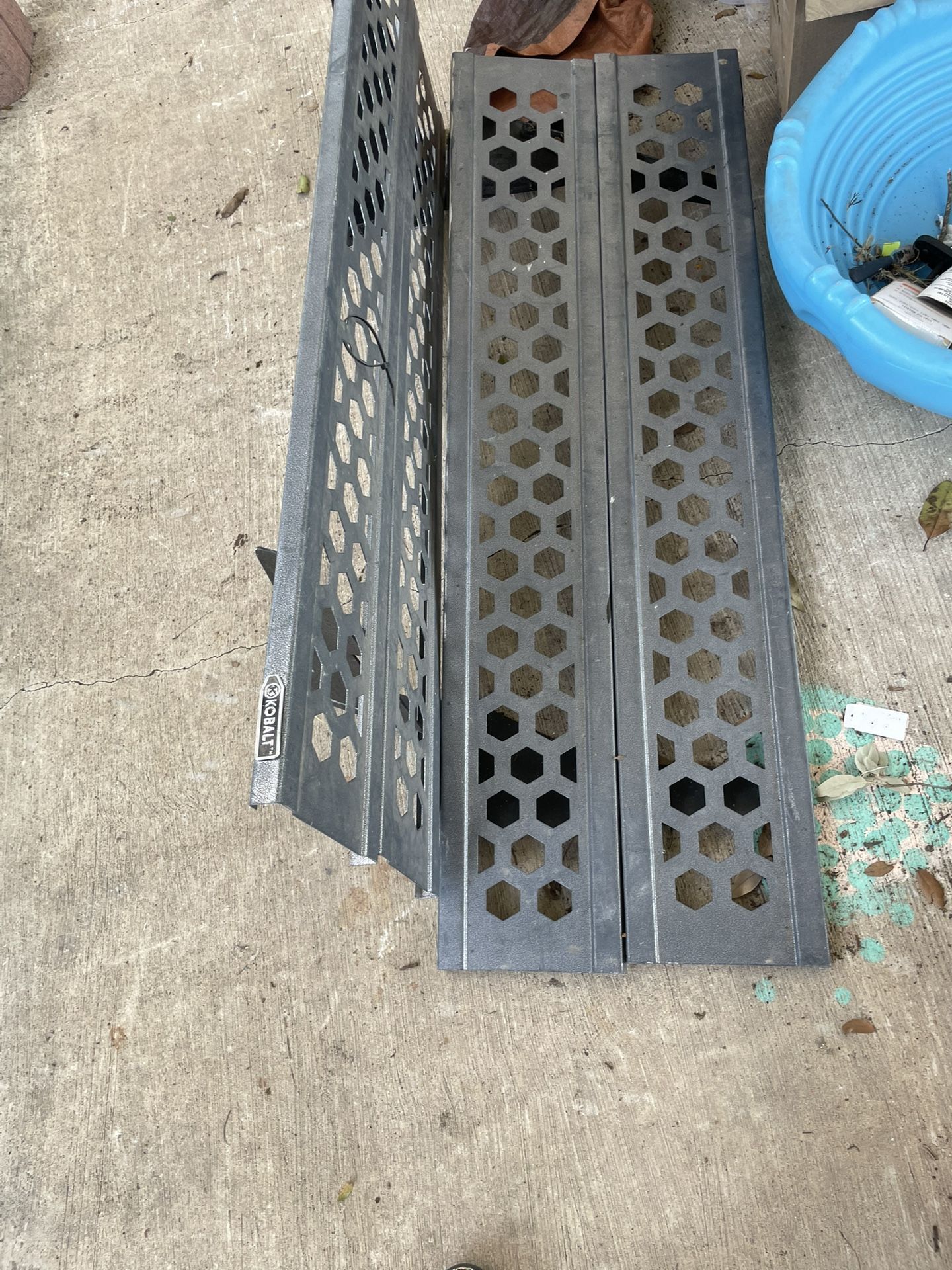 Kobalt 2   4’Shelves