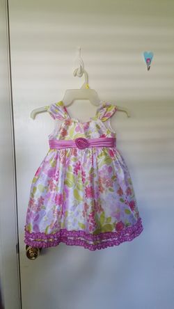 Toddlers dress size 3T see all pictures