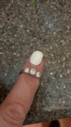 Diamond ring 14 kr F color s1 size7