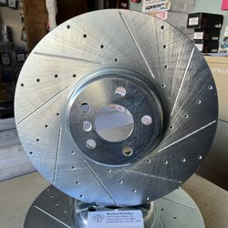 BMW 840i Grand Coupe 20-25 Front Drill Slot Rotors Brake Pads 