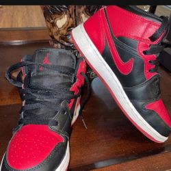 Retro Jordan 1 Bred