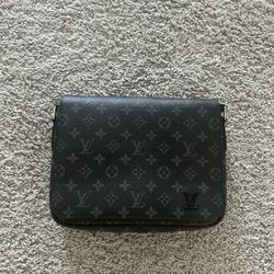 Louis Vuitton Monogram Eclipse District PM Messenger