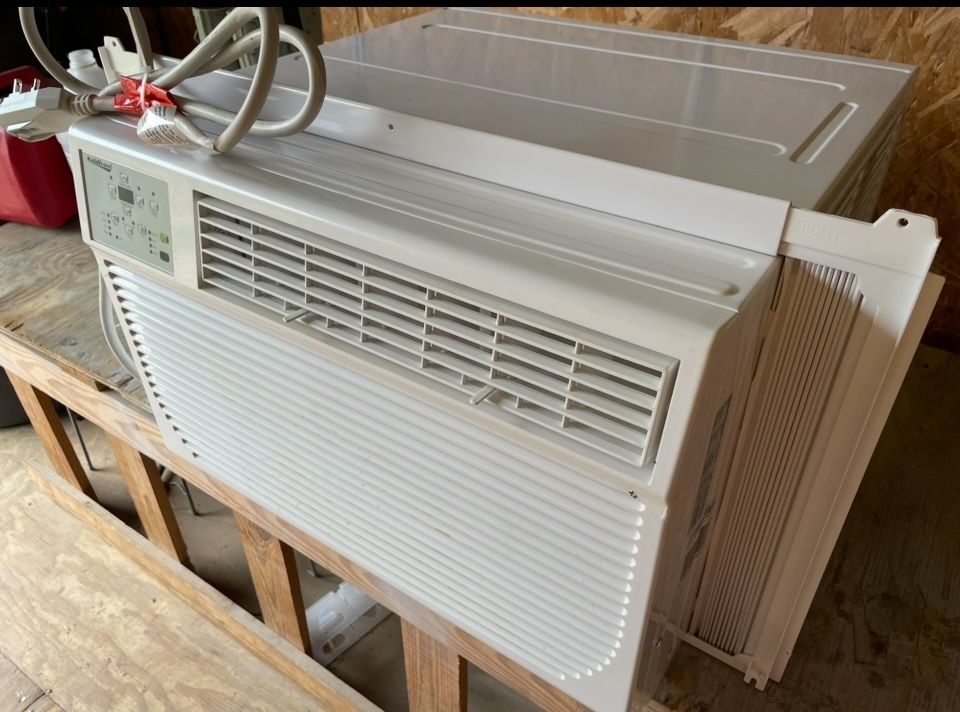 24,000 Btu Heat And Cool Window Unit