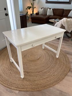 White Wood Desk with Drawer