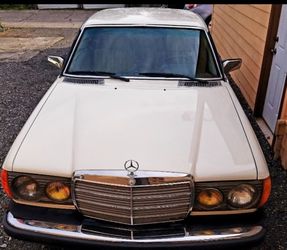 1982 Antique Mercedes Coupe, Turbo.diesel