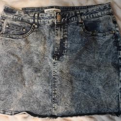 Almost Famous XL Skirt 