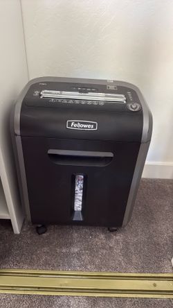 Fellowes Paper Shredder