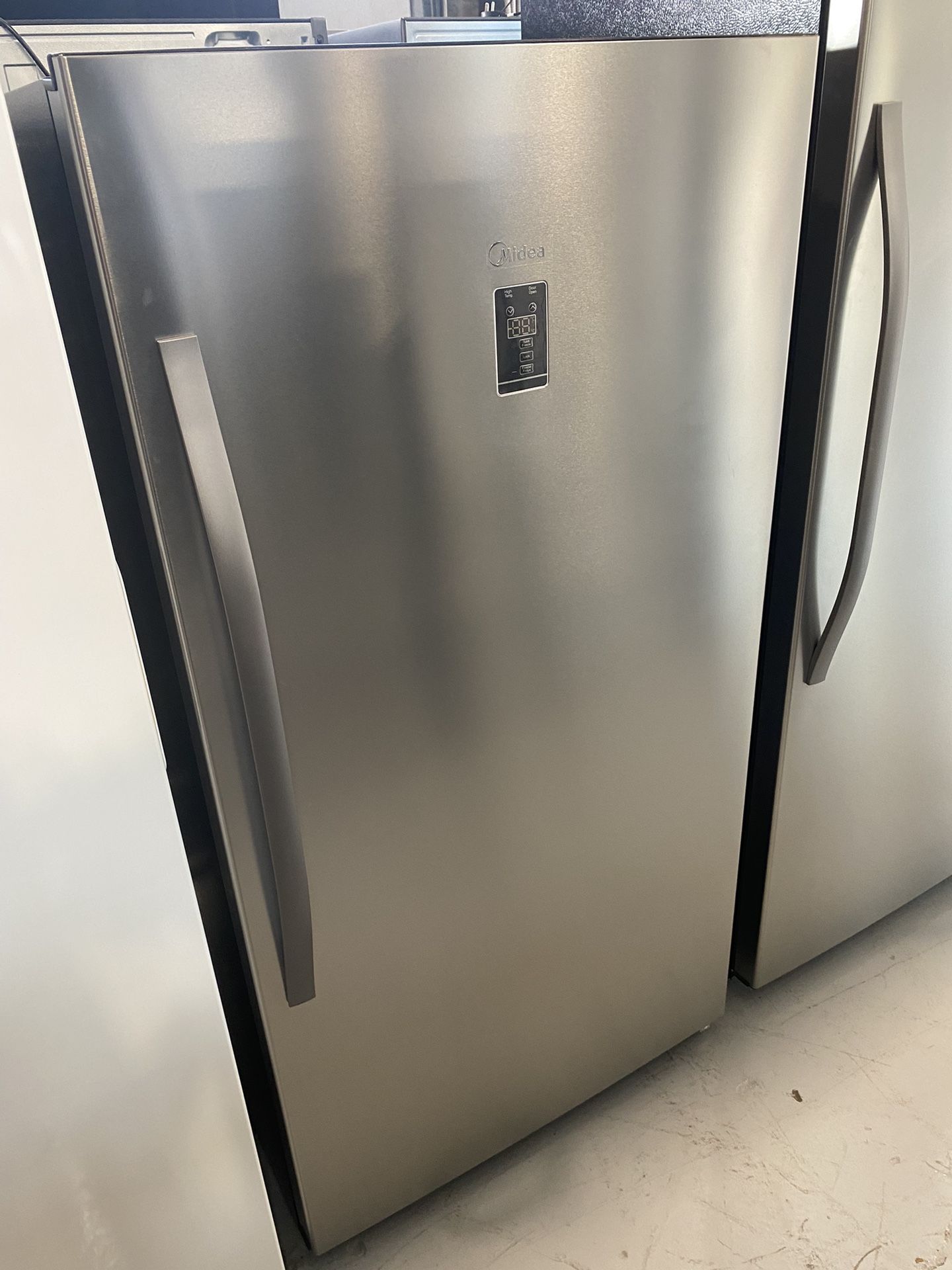 Stainless Steel 17 Cu. Ft. Convertible Upright Freezer