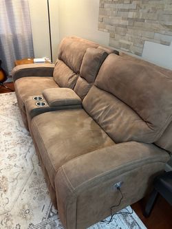 Power Reclining Sofa with Cup Holders
