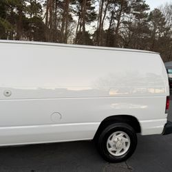 2011 Ford Econololine 250