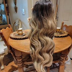 Ombre Blonde Beauty Wig