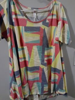 Small lularoe top