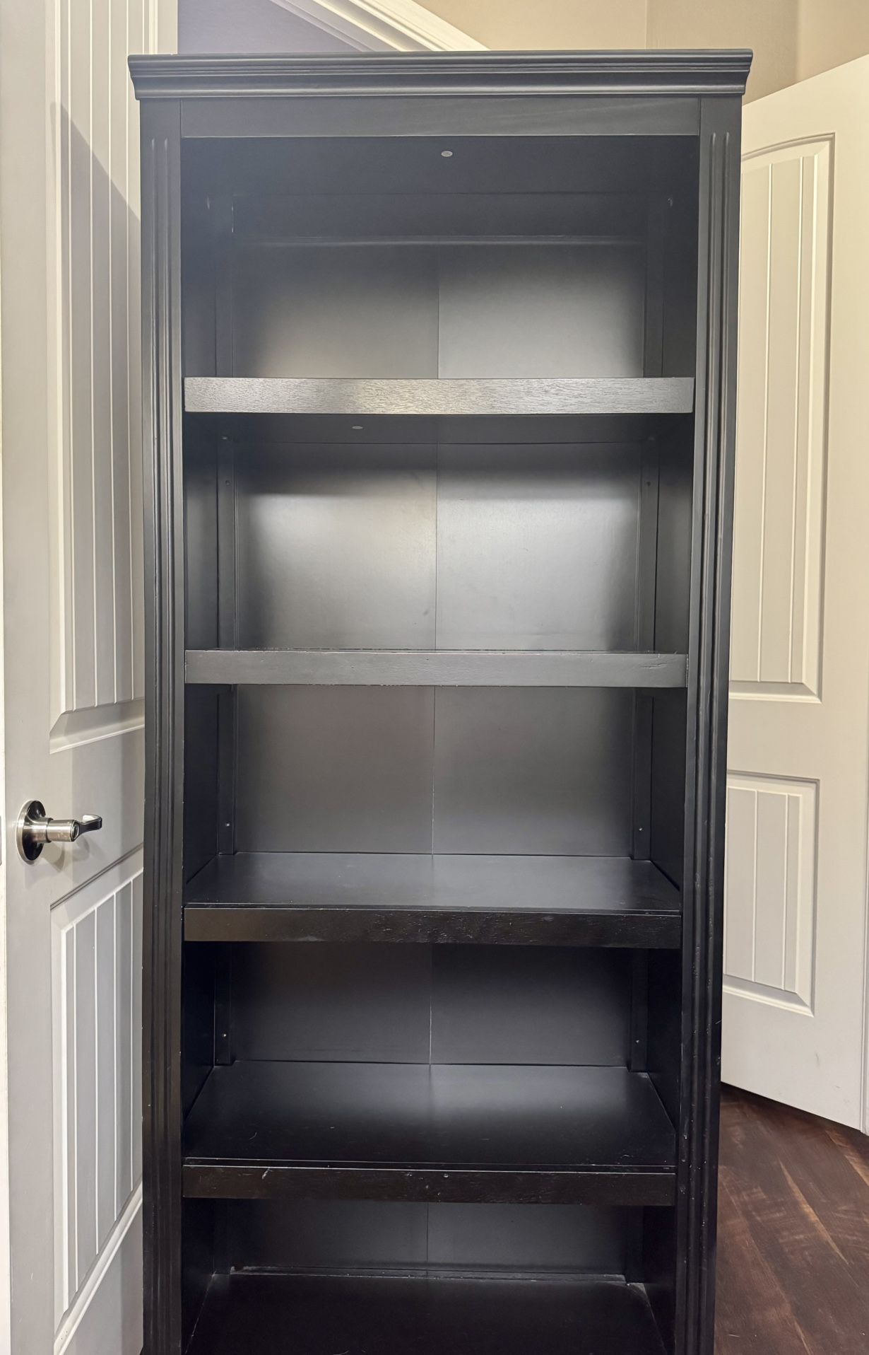 Nice 5 Shelf Bookcase / Cabinet with Adjustable Shelves - Black
