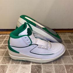 Sz 9.5M Air Jordan 2 Retro “Lucky Green” 