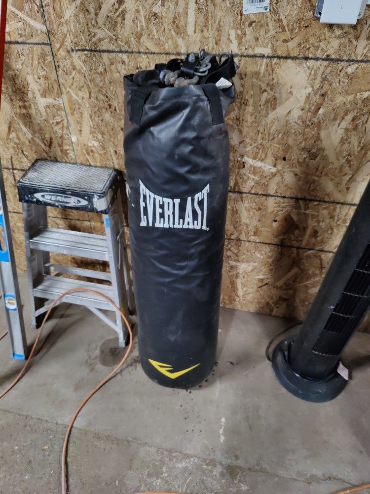 BOXING BAG.40 INCH