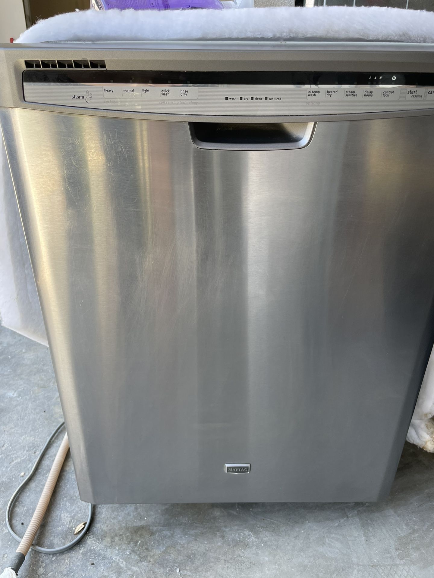 1 Yr Old Maytag Dishwasher (Works Perfectly)