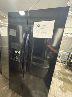 Frigidaire Side-by-Side Refrigerator Black