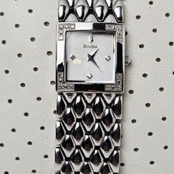 Bulova Diamonds Women's Watch stainless steel mother of pearl dial 96R03