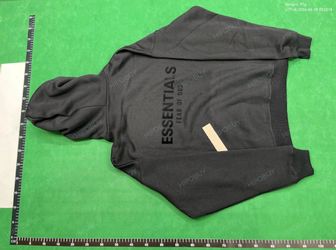 Essential hoodie