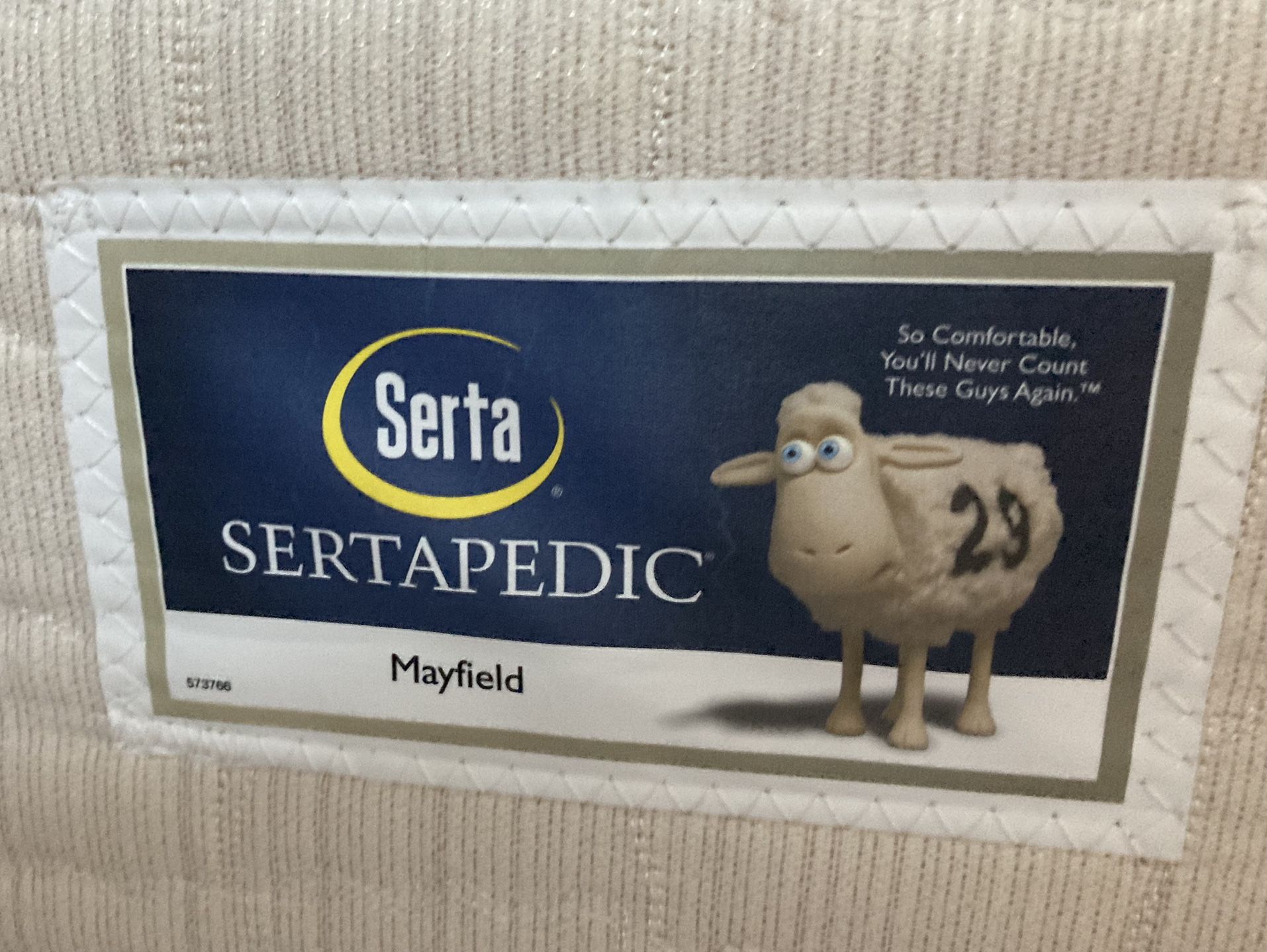 Free Queen Size Serta Sertapedic Matress And Box Spring for Sale in Los