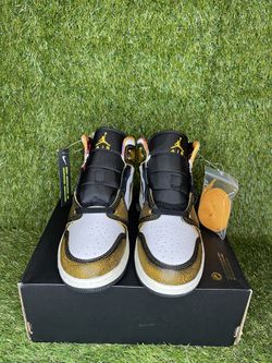 Jordan 1 Mid GS Orange Wear Away 