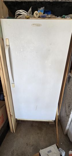 Working Great!! Frigidaire 28" 15.5 Cu. Ft. All Freezer