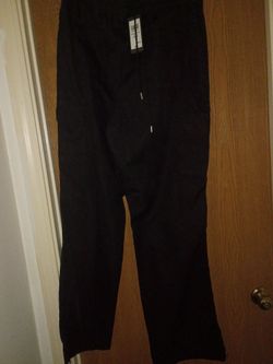 Men's size 2XL flared fit cargo pants ( new) pick up in Florence KY