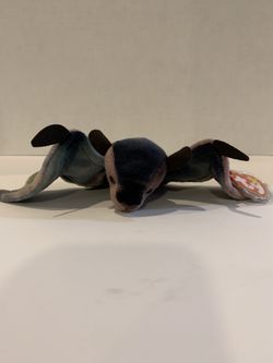 Rare find!! 1996 Beanie Baby BATTY with swing tag and tush tag. Numbered 217