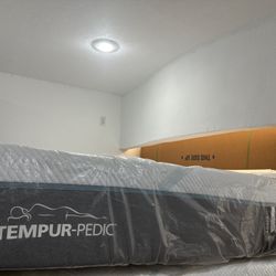 King Queen Size Tempurpedic ProAdapt,  ProBreeze,  LuxeBreeze Mattress  Pro Breeze /Luxe Adapt /Pro Adapt /Adapt /cloud /Tempur pedic contour Supreme 