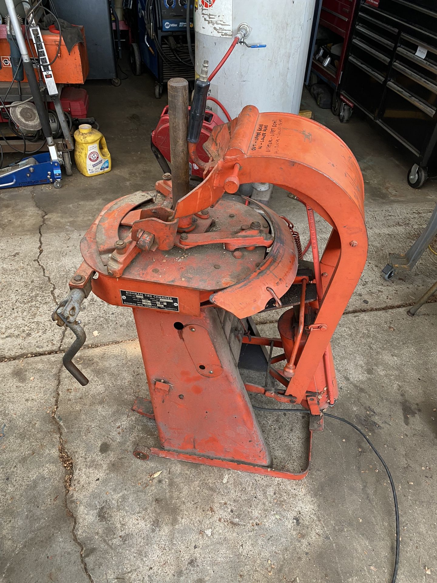 Bishman Tire Changer