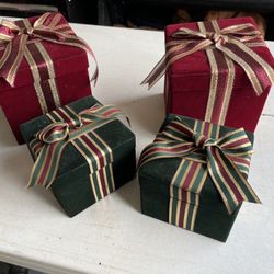 Holiday Gifts Decor
