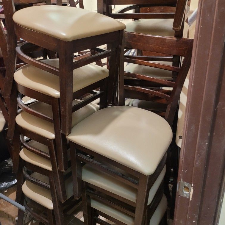 Restaurant Solid Wood Chairs In Very Good Condition 