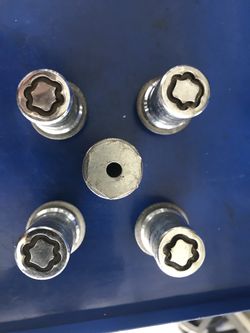 Toyota and Lexus wheel lock set $25