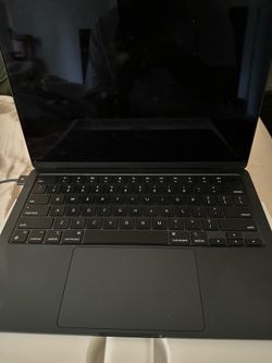 MacBook Air 13.6