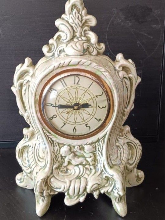 Rare 1970 Beautiful Vintage Holland Mold Landshire Chicago Heys Mantle Clock 11inch Tall