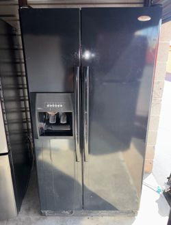 Black Whirlpool Refrigerator And Freezer
