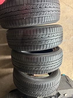 Set of 4suredrive  All-Season Tires 225/60R17 like new