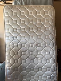 Twin mattress