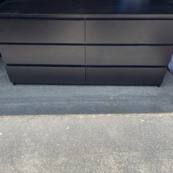 Stylish Dresser