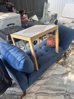 Chairs sofa and stool bars, everything for free