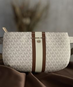 Michael Kors Cream Beige MK Monogram belt bag. NWOT Michael Kors Beige Belt Bag & Fanny Pack Bags & Handbags for  main image 4