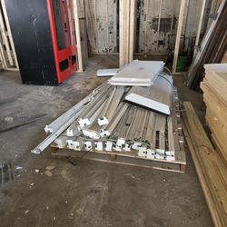T8 Lights Fixtures With Bulbs Sold As Lot