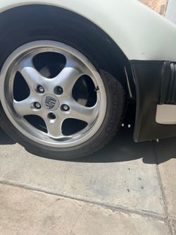 Porsche 911 Cup2 17” wheels and tires