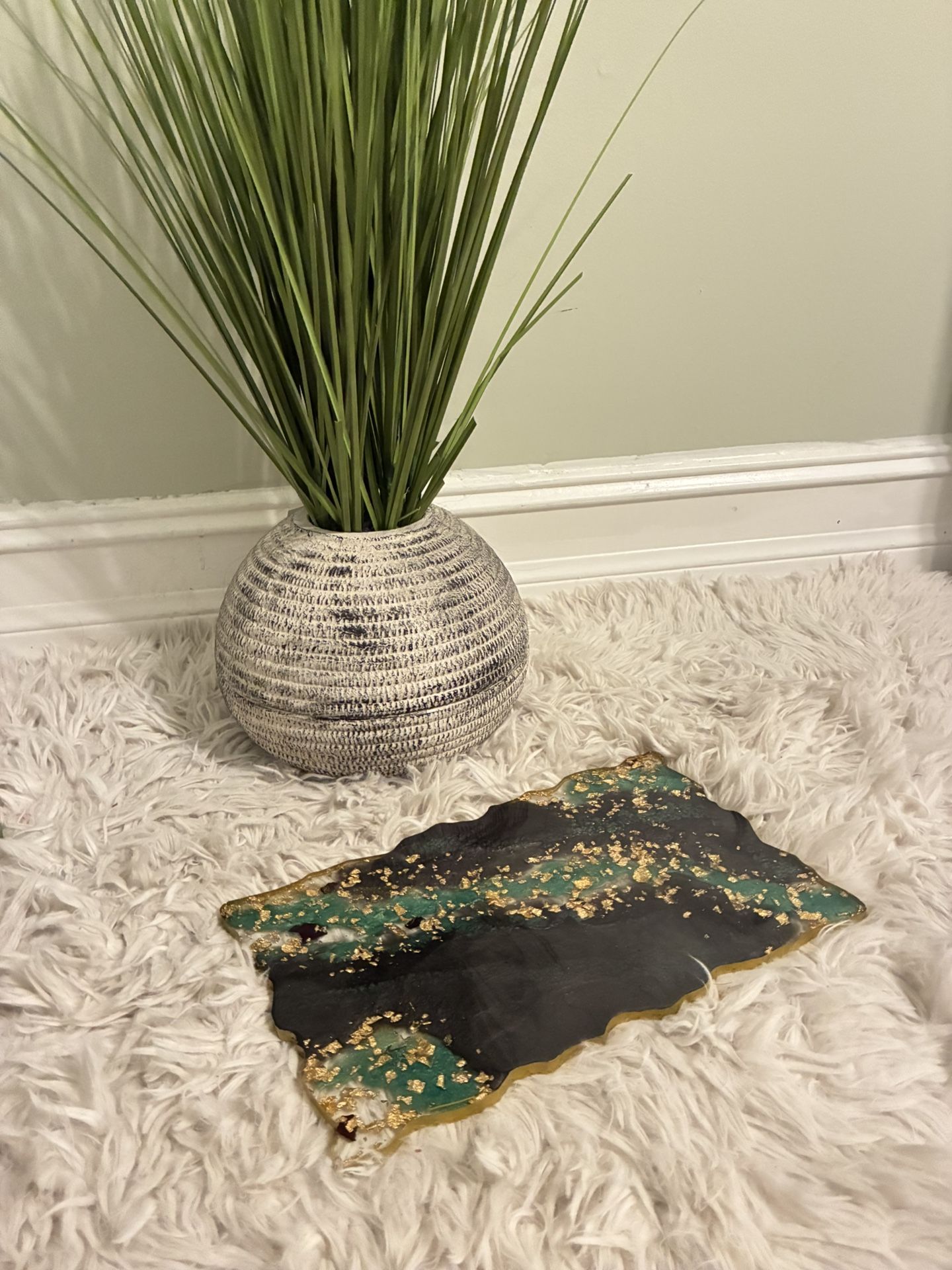 Luxury Black and Green Resin Tray with Gold Foil & Dried Roses | Handmade Decorative Tray  Elegant Vanity or Gift Tray