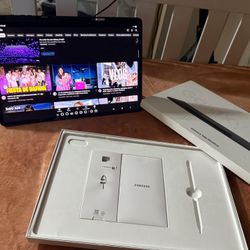 Like Brand New Samsung Galaxy Tab S8 Ultra 