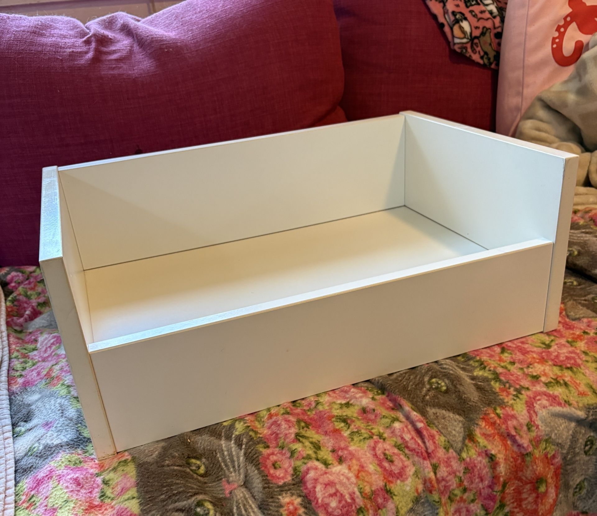 IKEA cat/ dog/ doll bed