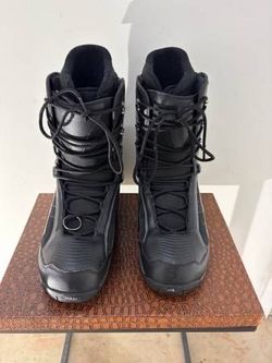 MEN'S SIZE 13 MORROW SNOWBOARD BOOTS!