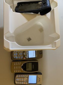 Three (3) NOKIA Phones! Comes With One Charger