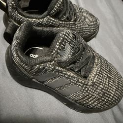 Adidas  For Toddlers Size 5